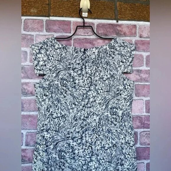 M.M.LaFleur Sarah 4.0 Dress in Indigo Marble size 8 - Picture 11 of 15